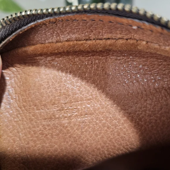 Louis Vuitton Brown Monogram Messenger Bag - Picture 11 of 11